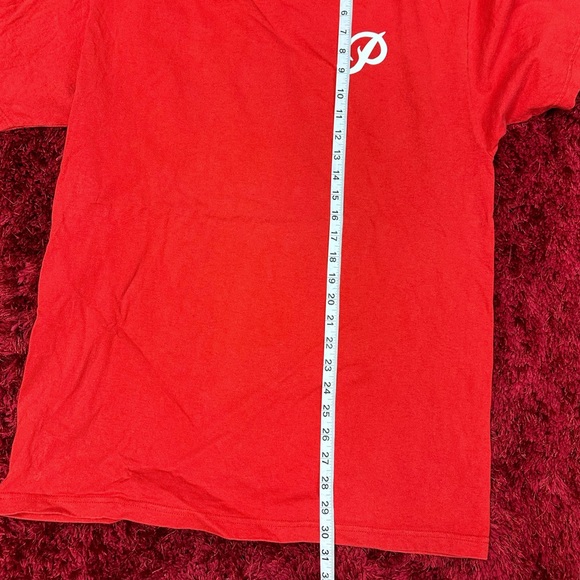 Primitive Sriracha Shirt Skateboard Large Red Lifestyle - Picture 5 of 5